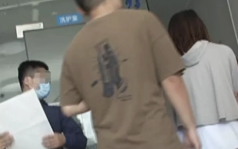 哈士奇给柯基献血丢了命 狗主人：医生没有资格证