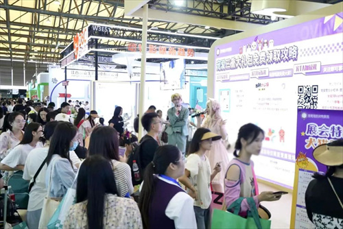 上海亚宠展宠爱国际展厅备受关注,高端宠物医疗服务成吸睛亮点