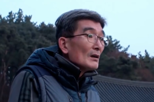 在寺庙吃斋念佛的狗子，偷偷下山4年，还干了这些事…