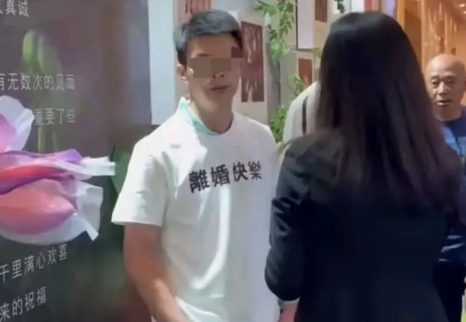 大闹婚礼现场只为要回之前卖给朋友的狗！真的是让人啼笑皆非啊